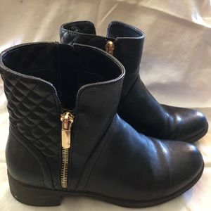 Black Boots With Gold Zipper Size 6
